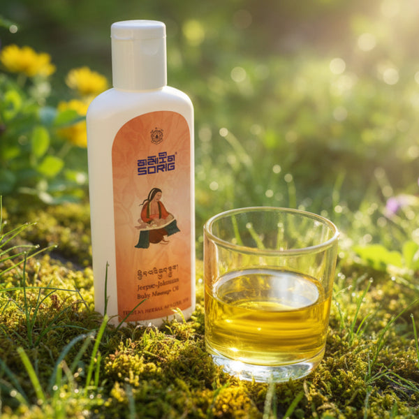 Huile de massage bébé tibétaine Sorig sur mousse verte, produit naturel de médecine tibétaine