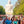 Groupe devant une grande statue de Bouddha, voyage spirituel en Inde, méditation et culture bouddhiste