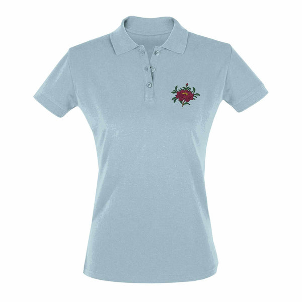 T-shirt polo bleu clair avec broderie fleur rouge, style tibétain