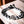 Bracelet bouddhiste en perles métalliques avec symbole Dharma, objet de méditation tibétaine