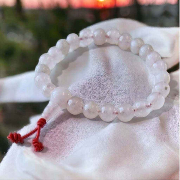 Bracelet de méditation en pierre claire avec nœuds rouges, objet bouddhiste tibétain pour la pratique spirituelle