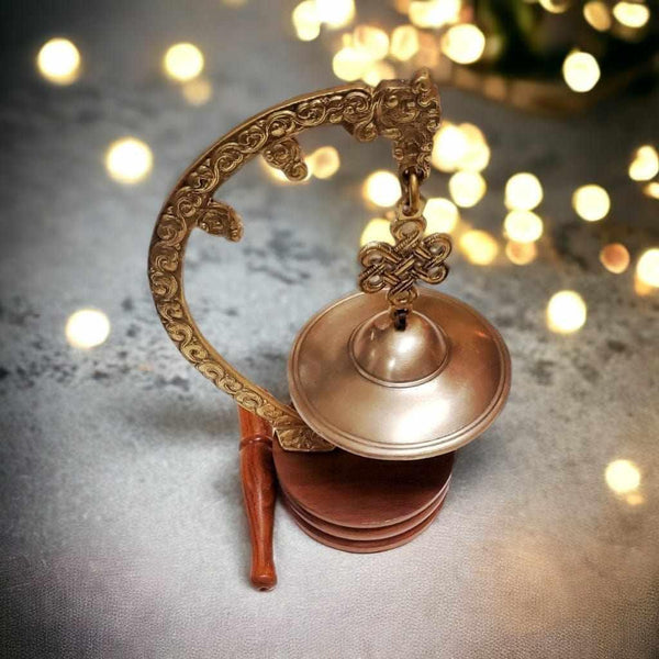 Gong tibétain en bronze avec support en bois et nœud mystique, objet de méditation bouddhiste