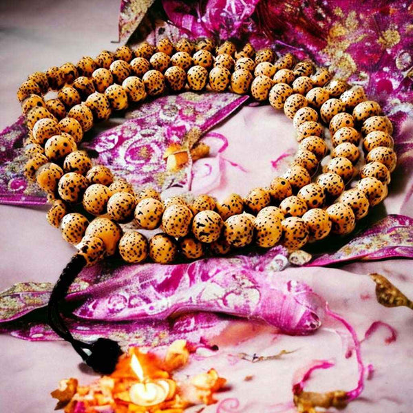 Chapelet bouddhiste en graines de bodhi sur tissu tibétain, pour méditation et pratique spirituelle