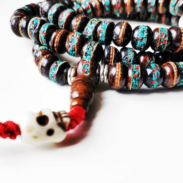 Chapelet bouddhiste tibétain avec perles en bois et turquoise, pendentif crâne, symbole de méditation