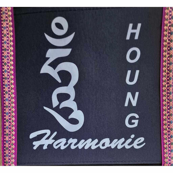 Tapis de méditation noir avec symbole bouddhiste 'Houng Harmonie' et bordure tibétaine colorée