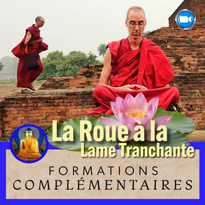 Moine bouddhiste en méditation, lotus et formation spirituelle tibétaine