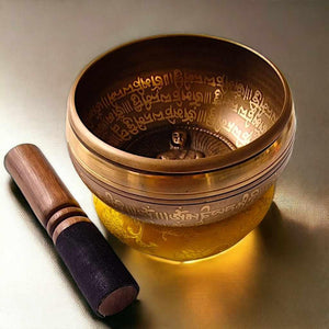 Bol tibétain en cuivre gravé avec mantras et marteau en bois pour méditation bouddhiste