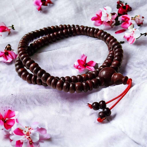 Chapelet bouddhiste en bois avec perles et fleurs, pour méditation et pratique spirituelle tibétaine