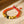 Bracelet bouddhiste en pierres naturelles avec perle noire dorée, symbole de sagesse et méditation