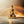 Statue dorée de Bouddha en méditation, objet de philosophie bouddhiste tibétaine
