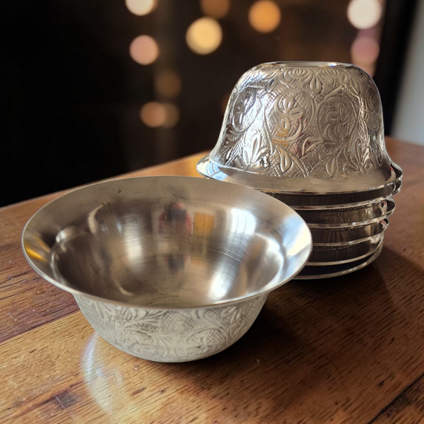 Bol tibétain en métal gravé, objet bouddhiste pour méditation et rituels, artisanat de l'Himalaya